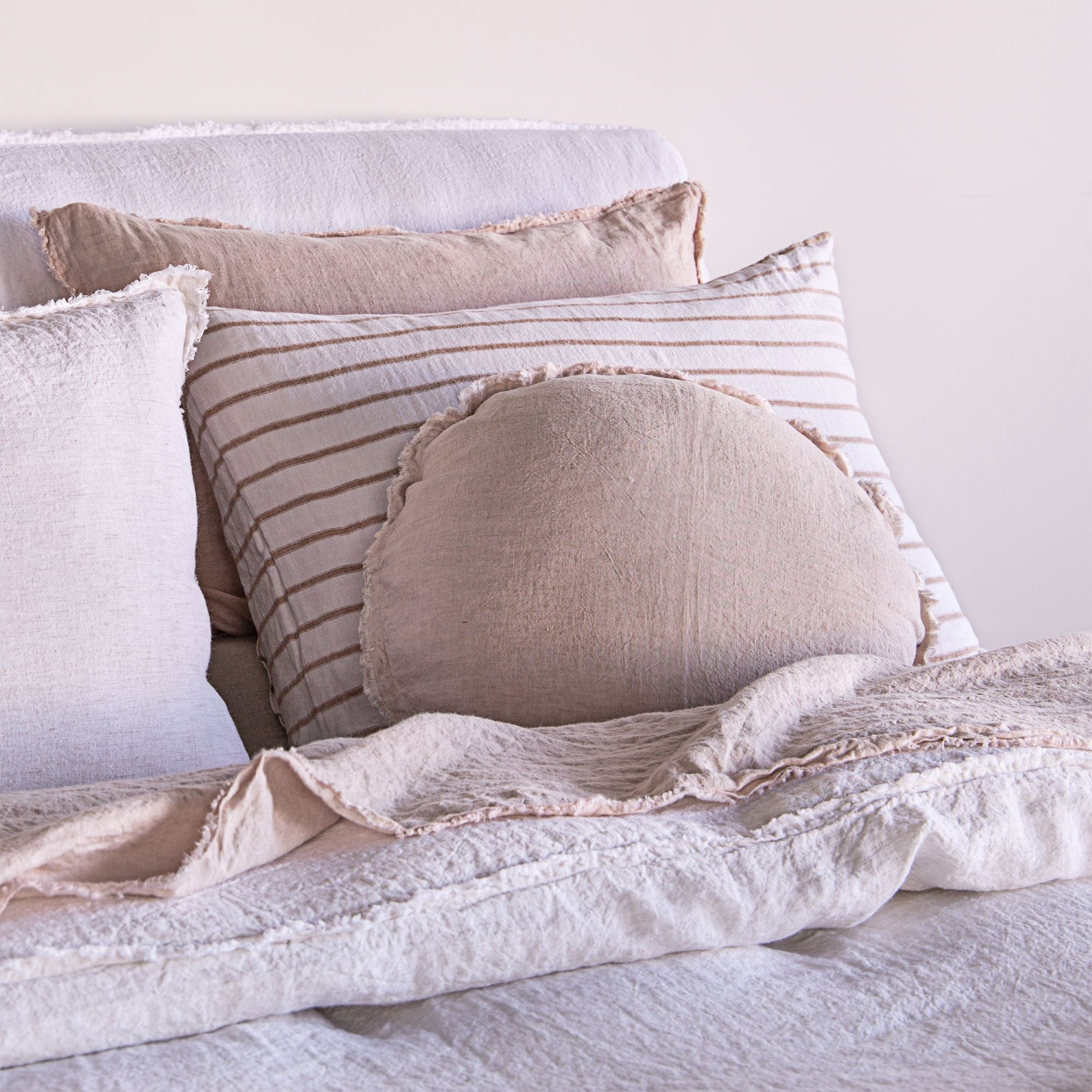 Round Linen Cushion | Earthy Pink | Hale Mercantile Co.
