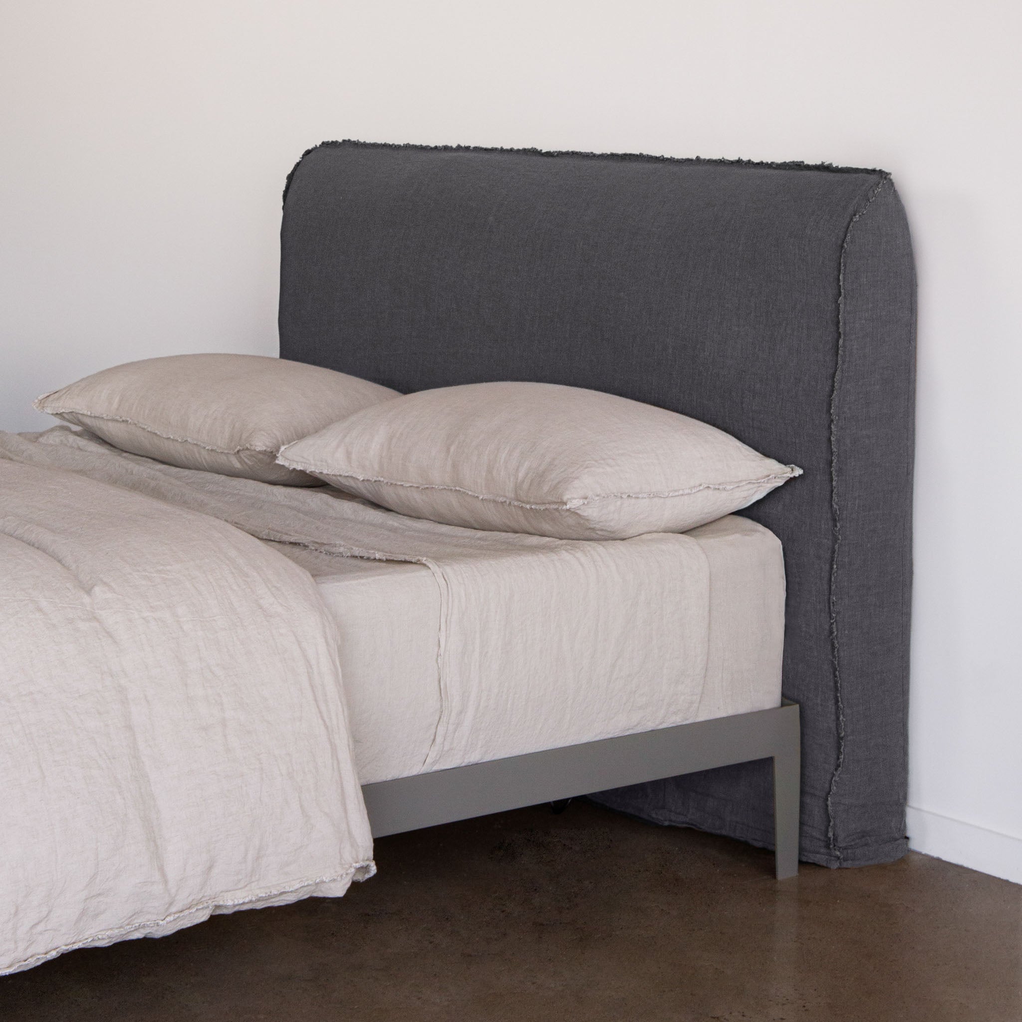 Short Linen Bedhead | Charcoal Grey | Hale Mercantile Co.