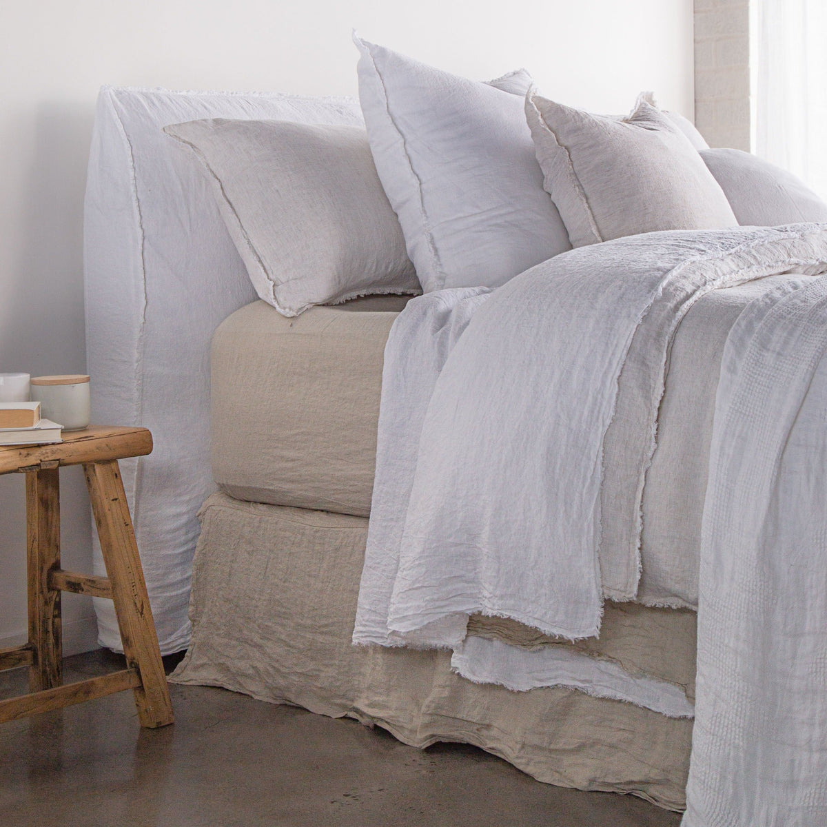 Flocca Linen Bedhead Short - Ayrton