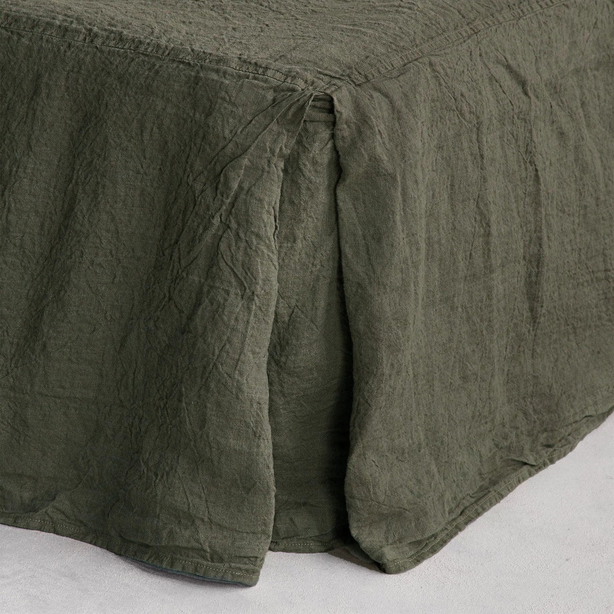 Basix Linen Bed Skirt/Valance - Armee - Queen
