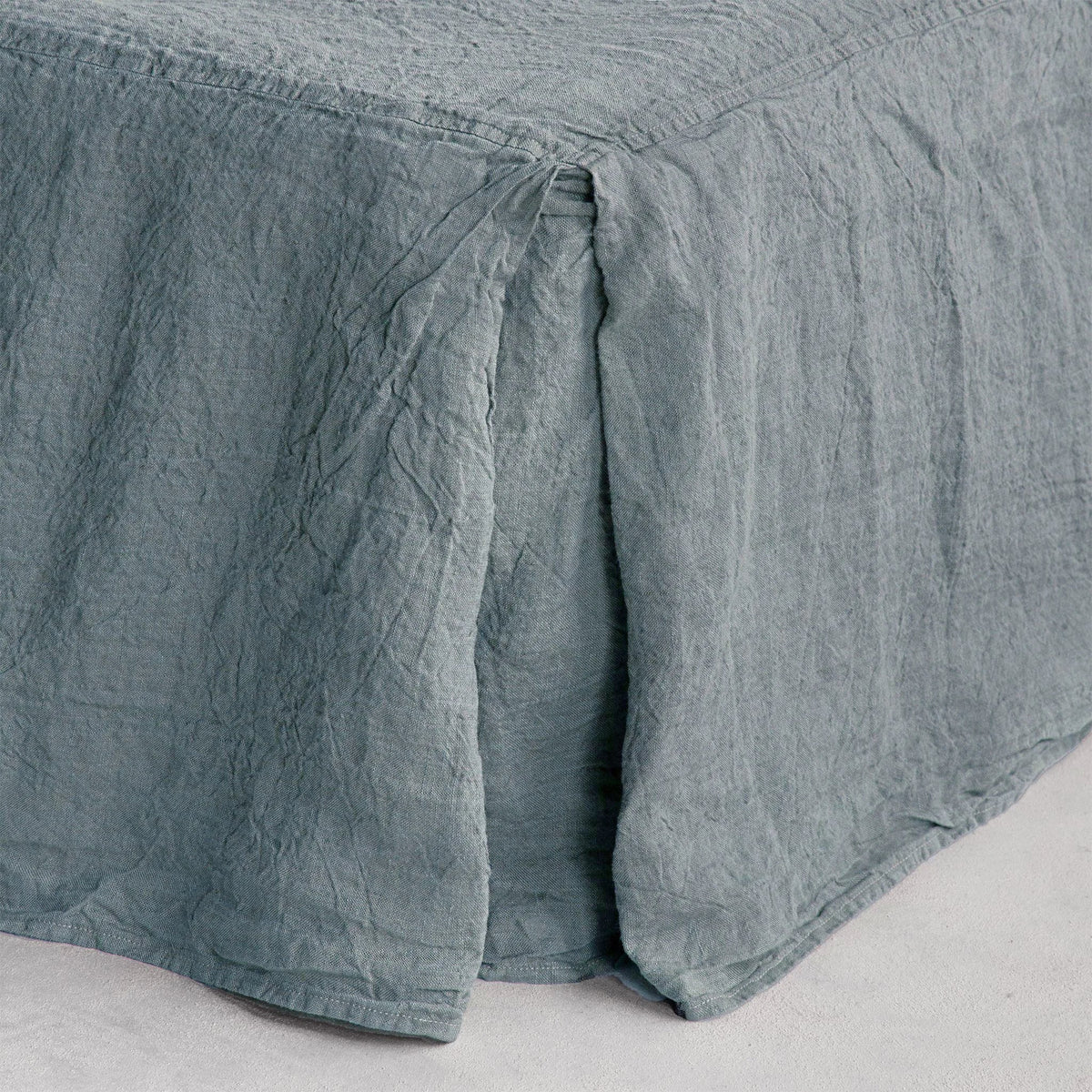 Basix Linen Bed Skirt/Valance - Roy - Queen