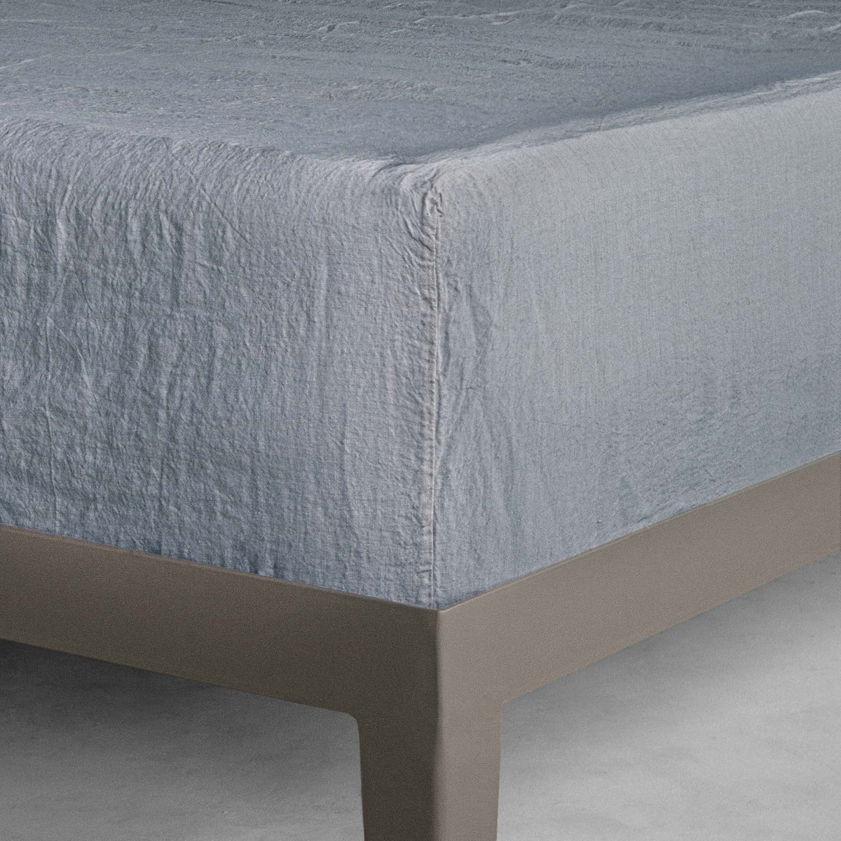 Basix Linen Fitted Sheet - Roy - Super King
