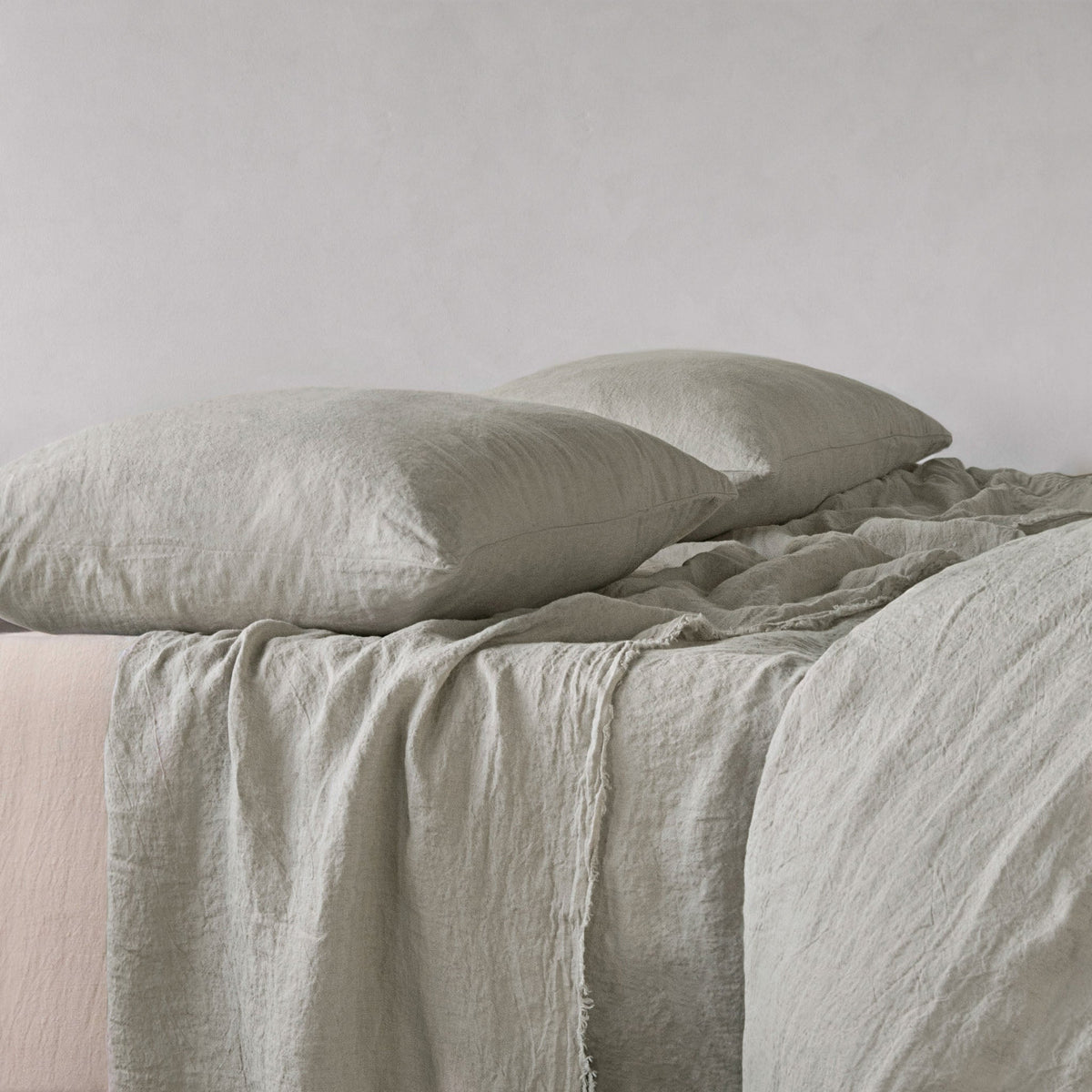 Basix Linen Pillowcase - Argent - King (Showroom Display)