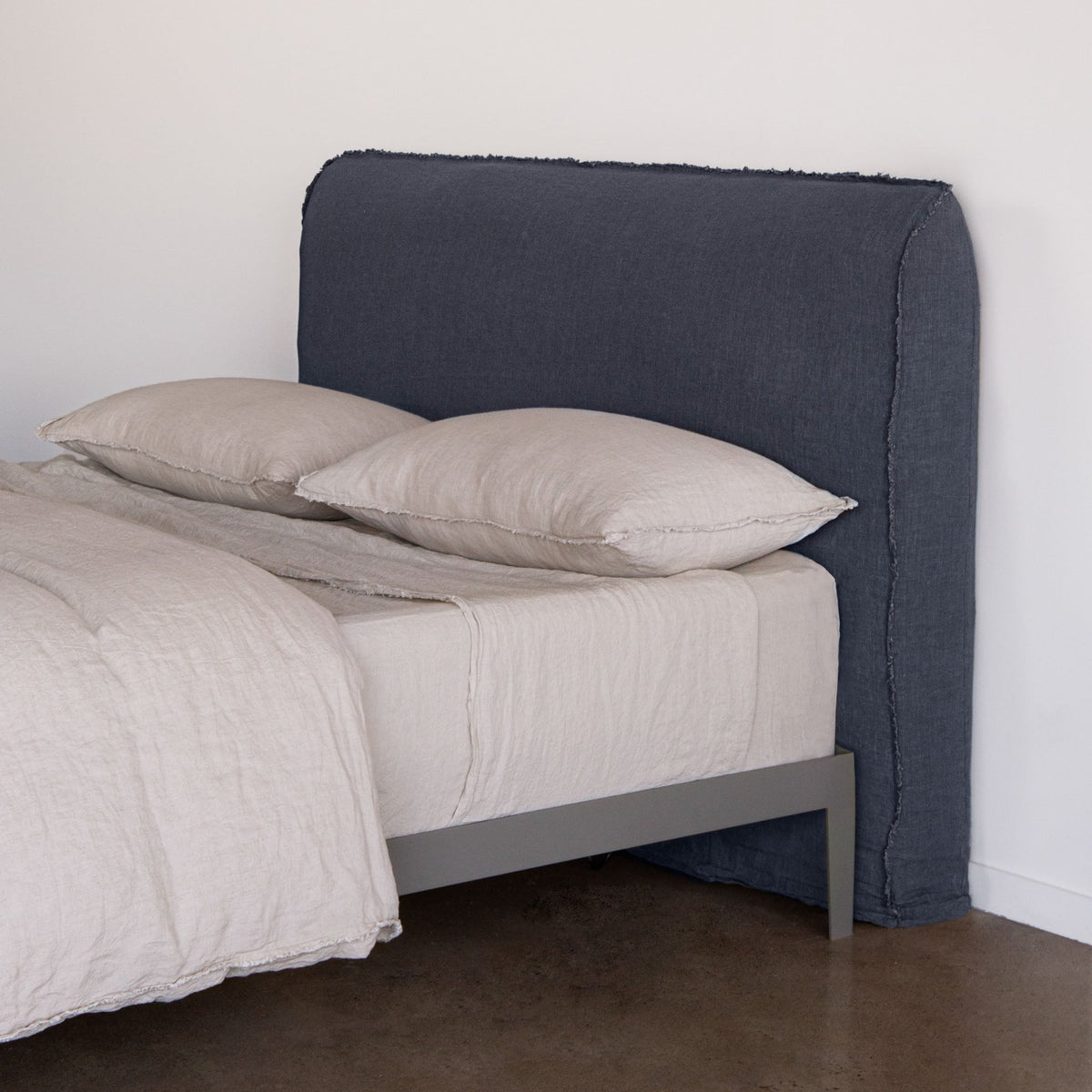 Flocca Linen Bedhead Short - Fonda - Queen
