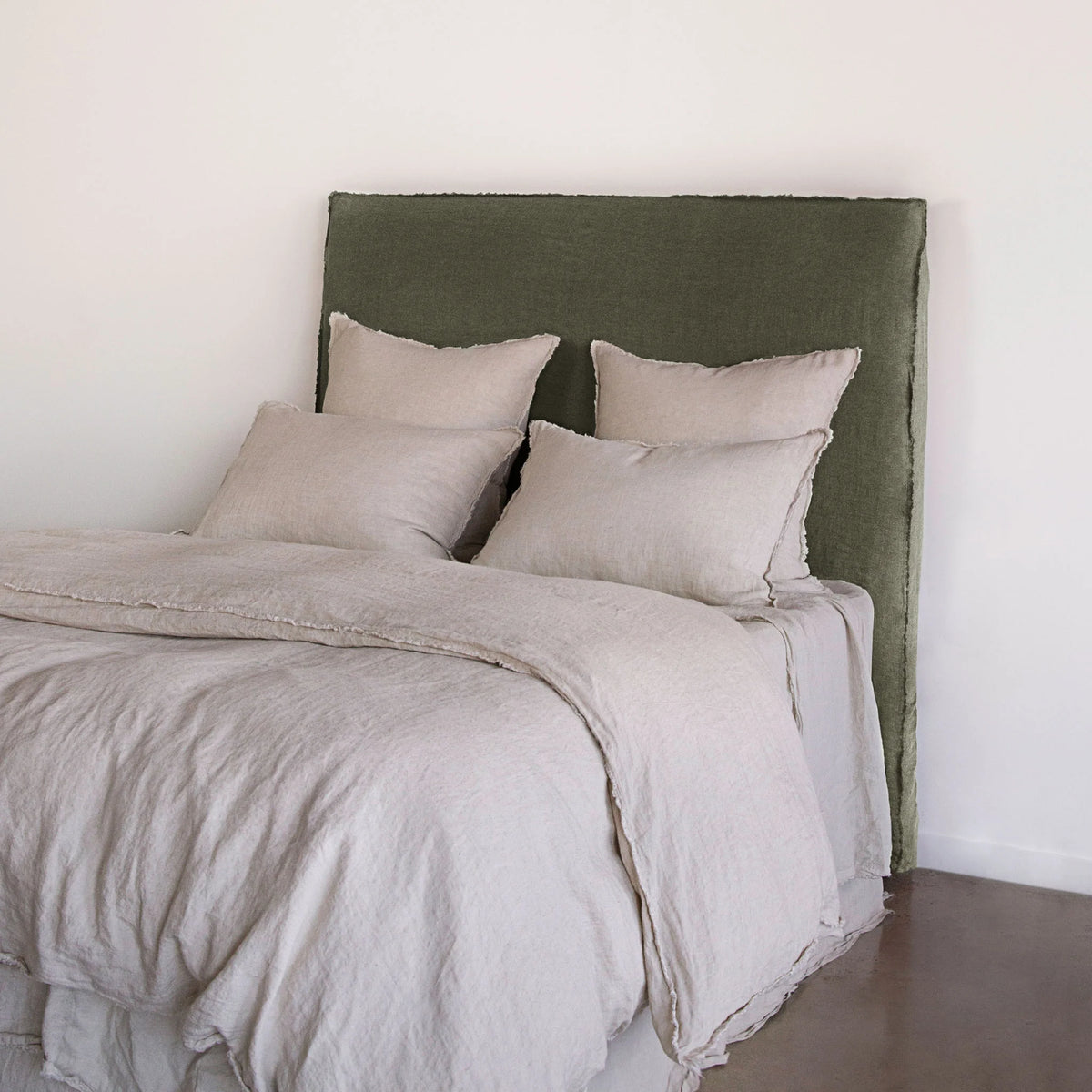 Flocca Linen Bedhead Tall - Armee