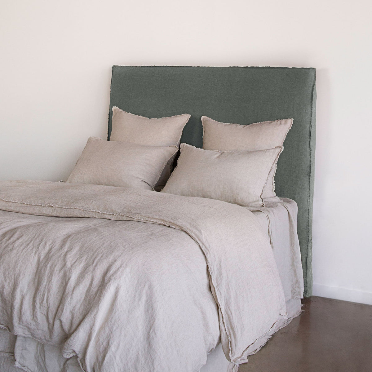 Flocca Linen Bedhead Tall - Mare