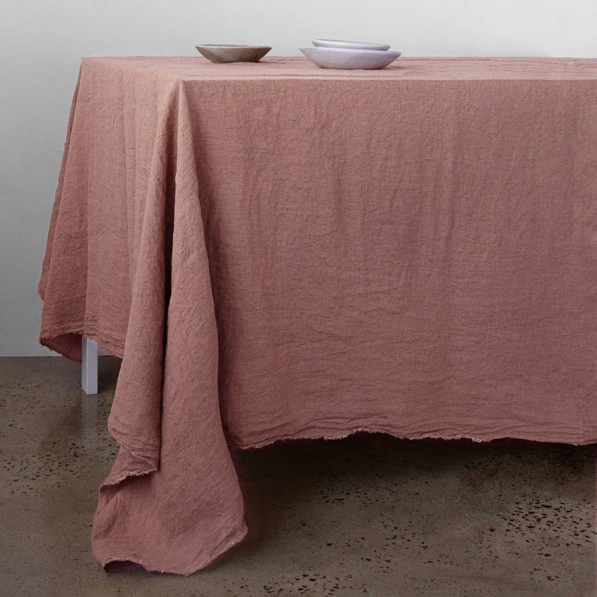 Flocca Linen Tablecloth - Rosa