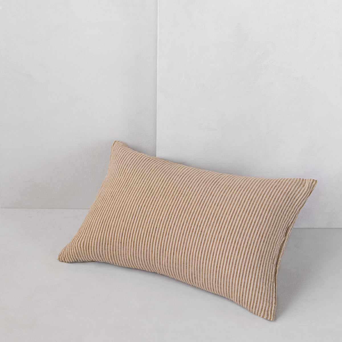 Basix Stripe Linen Cushion - Brun/Sable