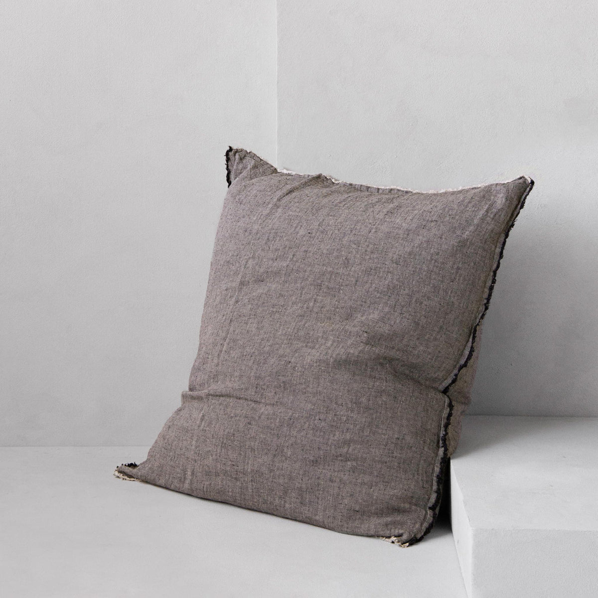 Flocca Linen Cushion - Nox