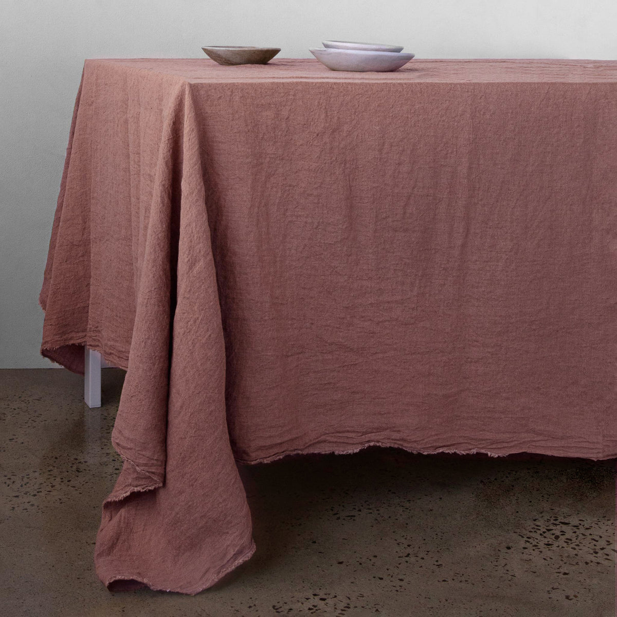 Flocca Linen Tablecloth - Rosa